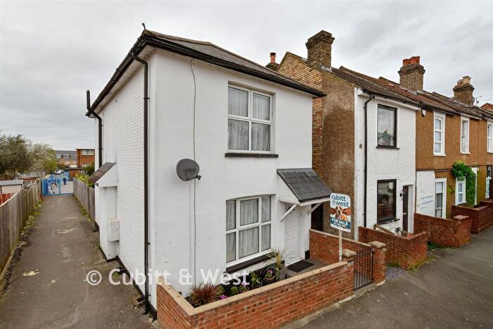 3 Bedroom Detached House For Sale In Rolleston Road, South Croydon, Surrey, CR2