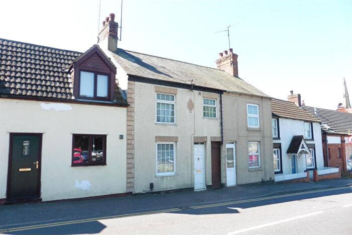 2 Bedroom Terraced House To Rent In Newton Road, Rushden, Northants, NN10