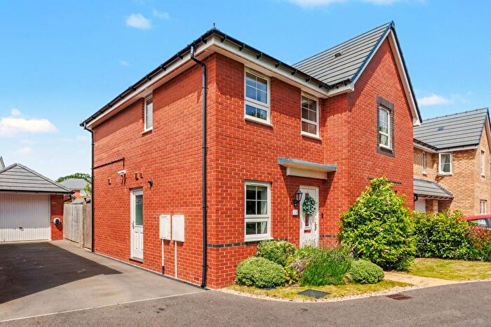 4 Bedroom Detached House For Sale In Horton Drive, Upper Lighthorne, CV33