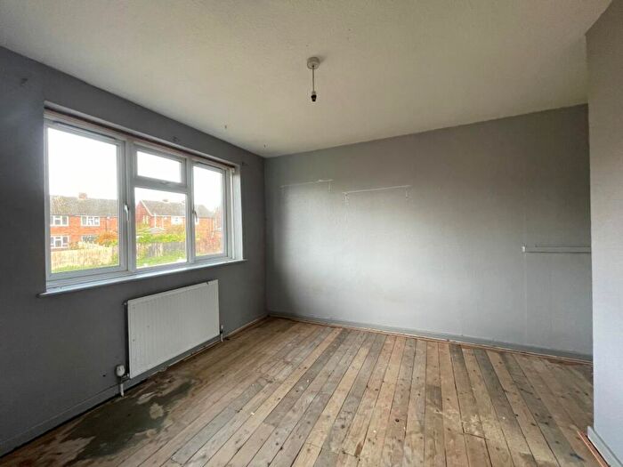 3 Bedroom Semi-Detached House For Sale In Wells Road, Brierley Hill, DY5