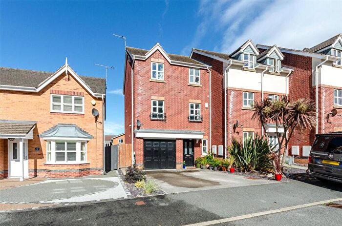 4 Bedroom End Of Terrace House For Sale In Cwrt Llewelyn, Conwy, LL32