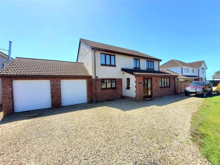 4 Bedroom Detached House For Sale In High Bullen, Torrington, EX38