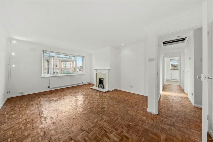 2 Bedroom Flat To Rent In Stanley Road, Enfield Town, EN1