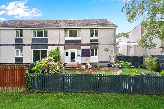 2 Bedroom Flat For Sale In Howden Hall Crescent, Howdenhall, Edinburgh, EH16