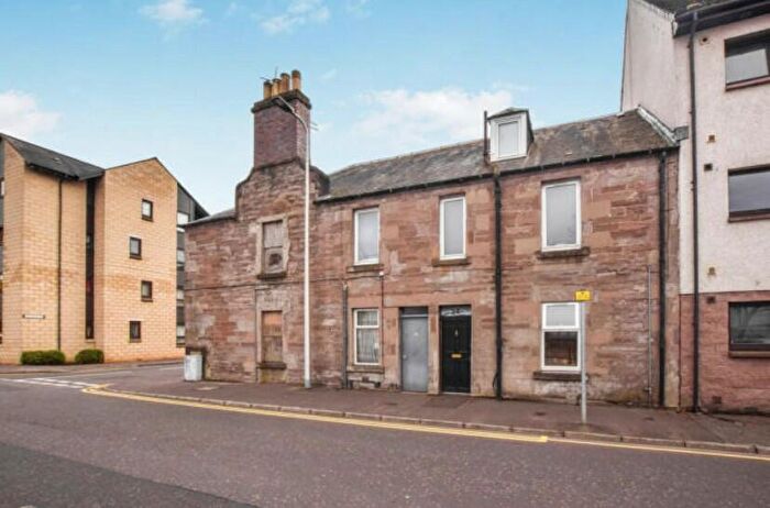 2 Bedroom Flat To Rent In Victoria Street, Perth, Perthshire, PH2