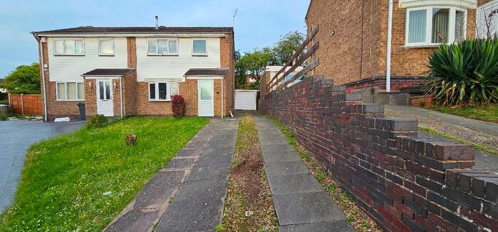 3 Bedroom Semi-Detached House To Rent In Hatherleigh Road, Leicester, LE5