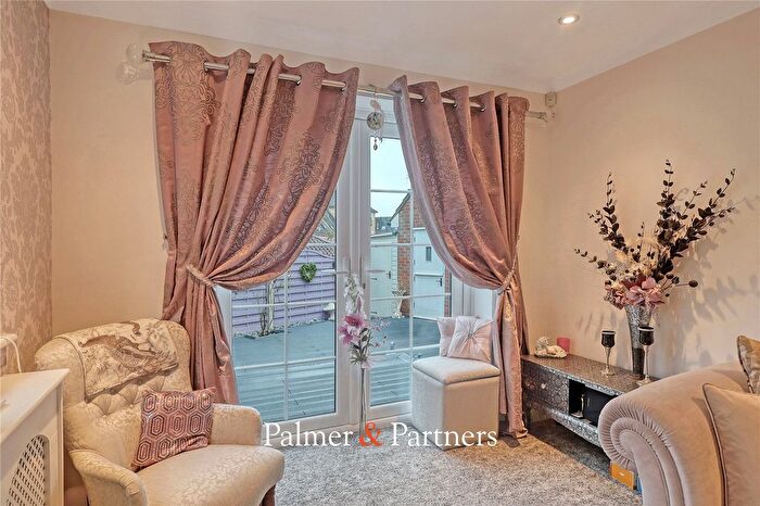 5 Bedroom Detached House For Sale In Gandalfs Ride, South Woodham Ferrers, Chelmsford, Essex, CM3