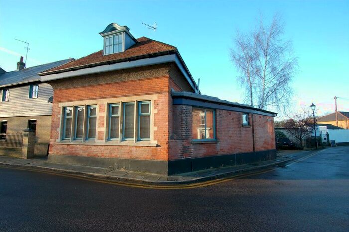 2 Bedroom Detached House To Rent In Coopers Court, Hertford, SG14