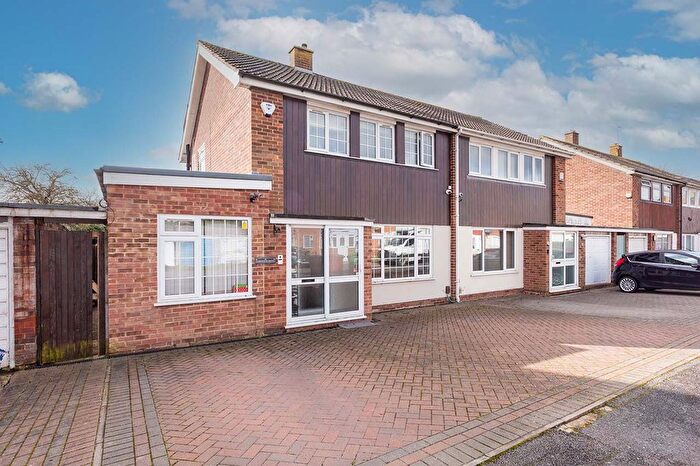 3 Bedroom Semi-Detached House For Sale In Laburnum Grove, Langley, SL3
