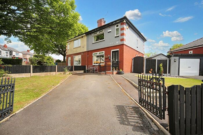 3 Bedroom Semi-Detached House For Sale In Cranberry Avenue, Wigan, WN6