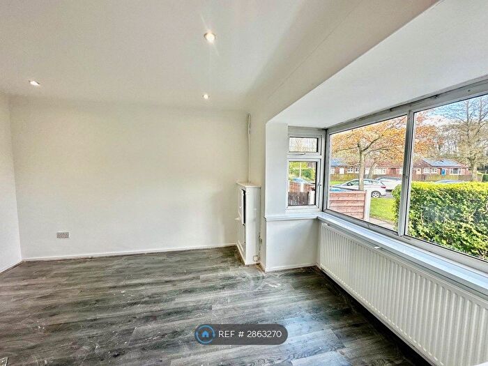 3 Bedroom Terraced House To Rent In Crescent Drive, Manchester, M38