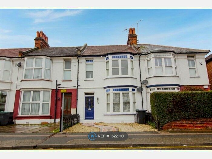3 Bedroom Flat To Rent In Gravesend, Gravesend, DA11