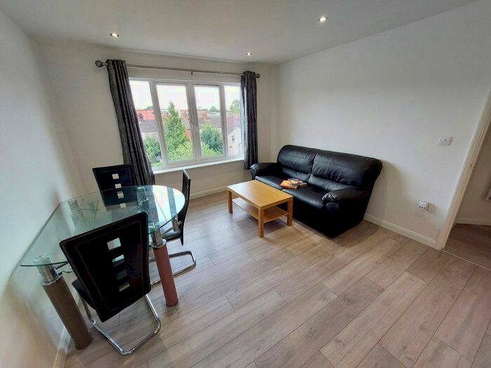 2 Bedroom Flat To Rent In Hever Hall, City Centre, Coventry, CV1