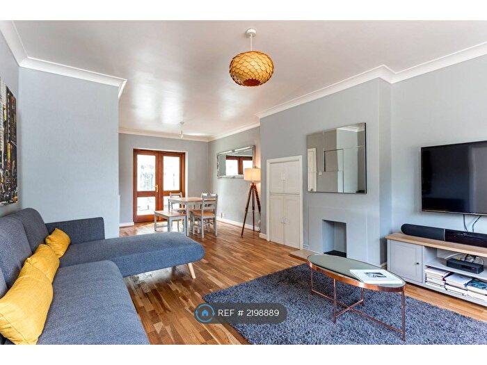 3 Bedroom Semi-Detached House To Rent In Rawlyn Road, Cambridge, CB5