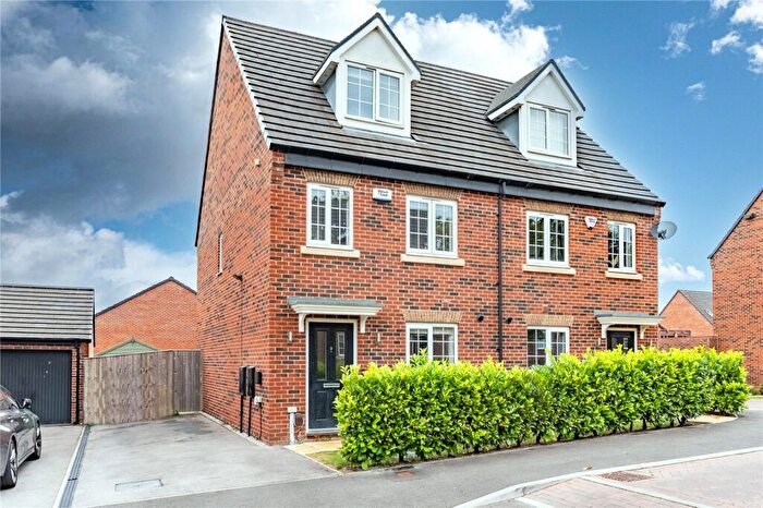 3 Bedroom Semi-Detached House For Sale In Moseley Beck Lane, Cookridge, Leeds, LS16
