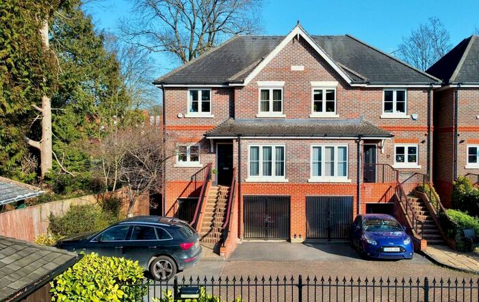 5 Bedroom Semi-Detached House To Rent In Ray Park Avenue Maidenhead Berkshire, SL6