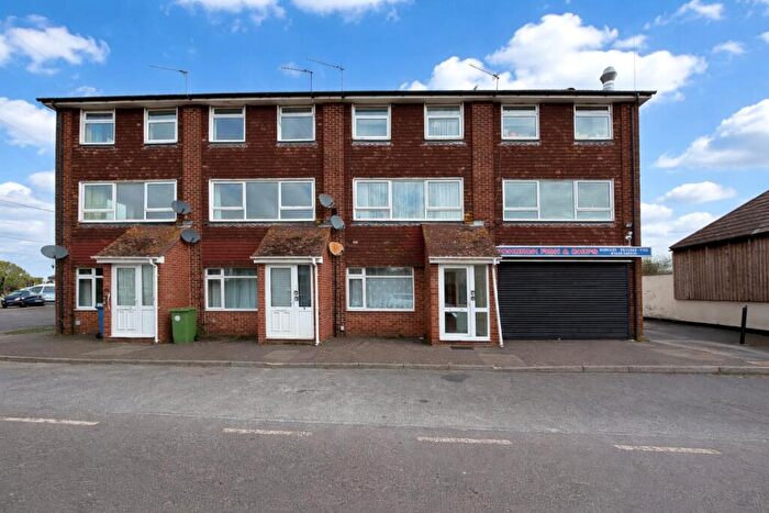 1 Bedroom Maisonette For Sale In Forge Lane, Upchurch, Sittingbourne, Kent, ME9