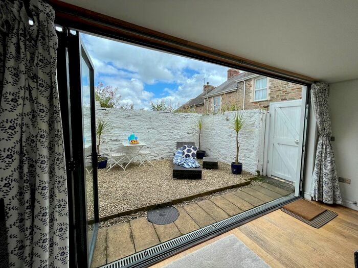 1 Bedroom Flat To Rent In Arwenack Avenue, Falmouth, TR11