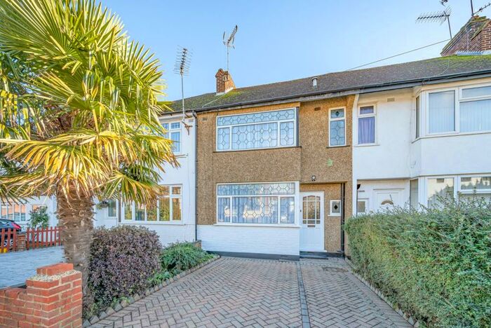 3 Bedroom Terraced House To Rent In Lullingstone Avenue Swanley, BR8