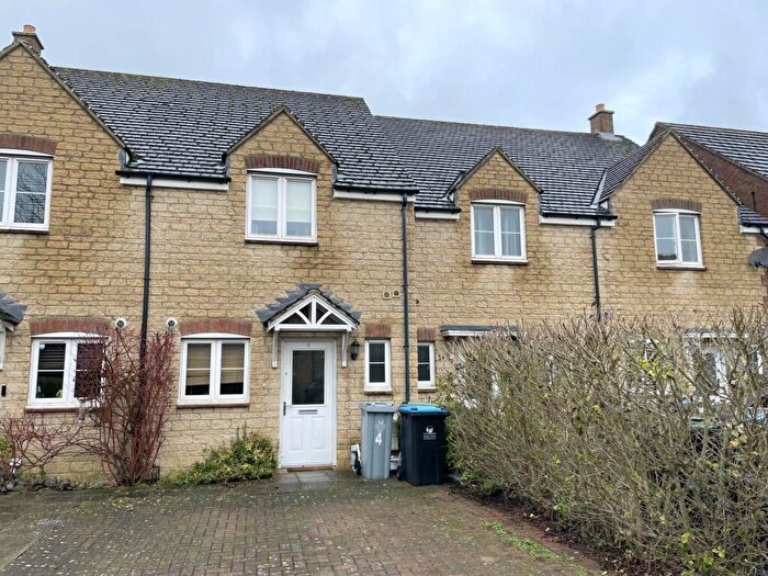 2 Bedroom Terraced House To Rent In Chamberlain Close, Carterton, OX18