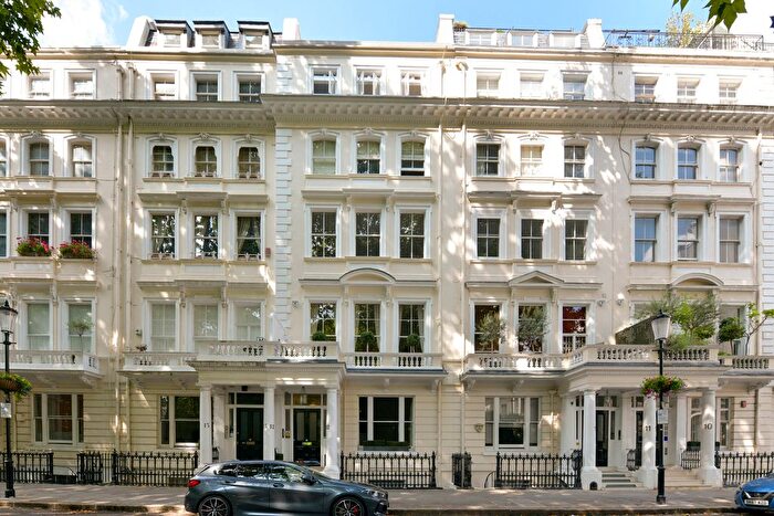3 Bedroom Flat For Sale In Cornwall Gardens, South Kensington, SW7