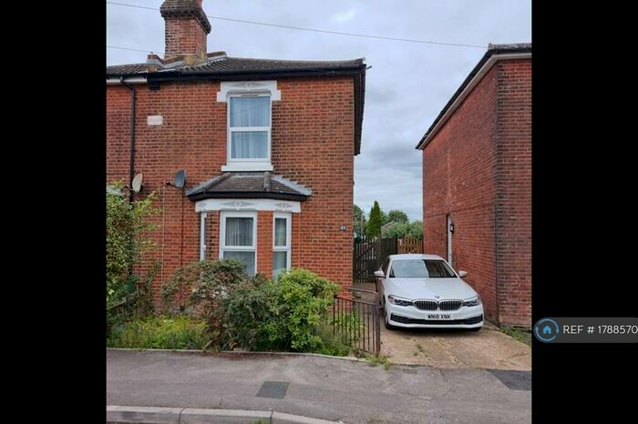 3 Bedroom Semi-Detached House To Rent In Macnaghten Road, Southampton, SO18