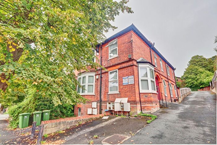 1 Bedroom Flat To Rent In Priory Avenue, High Wycombe, Buckinghamshire, HP13