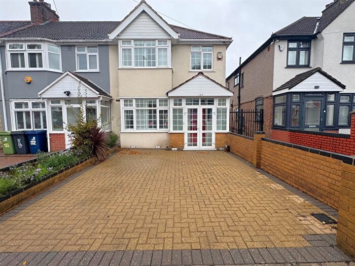 3 Bedroom End Of Terrace House For Sale In Burns Avenue, Southall, UB1
