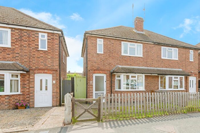 3 Bedroom Semi Detached House For Sale In Maple Avenue, Leicester, LE3