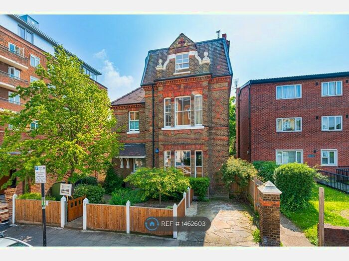 2 Bedroom Flat To Rent In Keswick Road, London, SW15