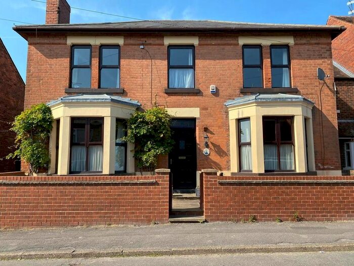 4 Bedroom Detached House To Rent In Bamford Street, Marehay, Ripley, DE5