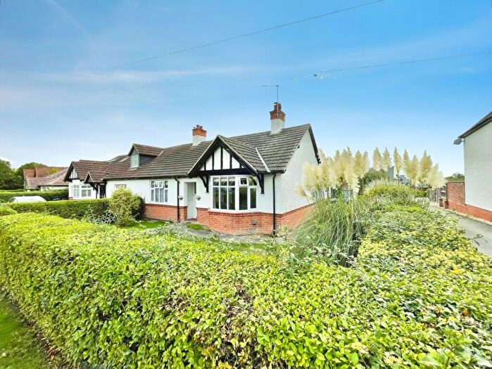 2 Bedroom Semi-Detached Bungalow For Sale In Long Marston Road, Welford On Avon, CV37
