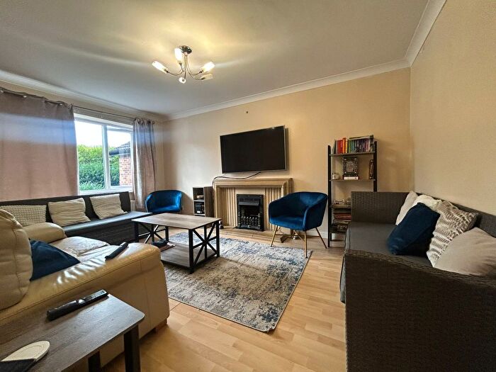 3 Bedroom Property To Rent In Willowtree Close, Hamilton, Leicester, LE5