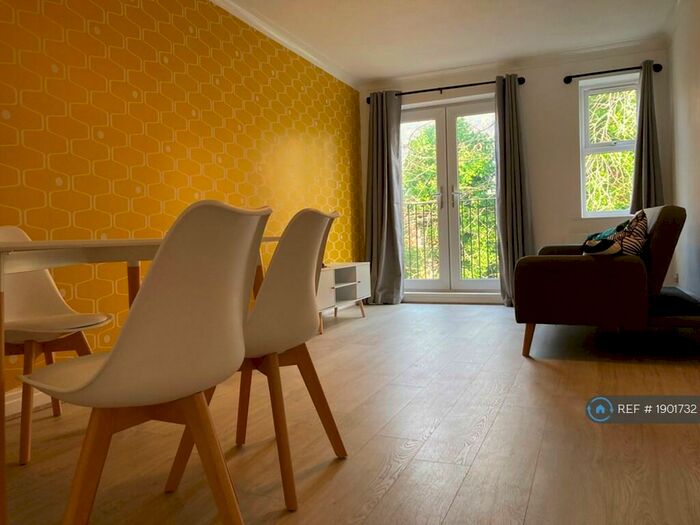 1 Bedroom Flat To Rent In Montonmill Gardens, Eccles, Manchester, M30