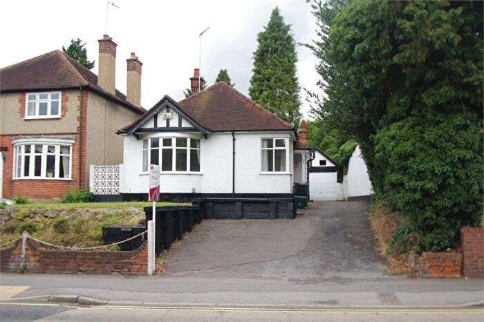 2 Bedroom Detached Bungalow To Rent In Rickmansworth Road, Watford, WD18