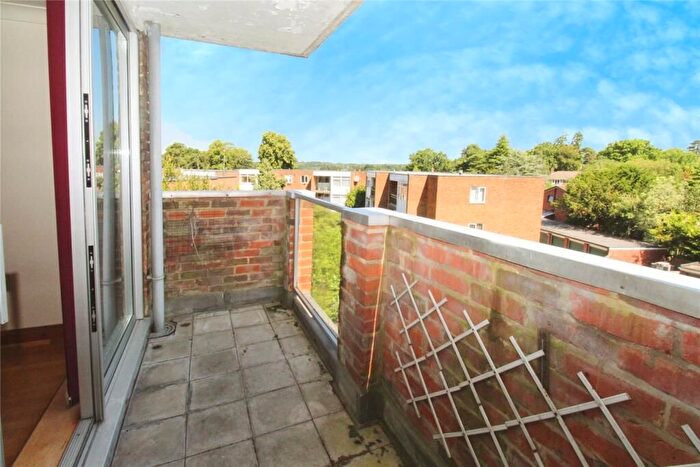 2 Bedroom Flat To Rent In Talbot Close, Southampton, SO16