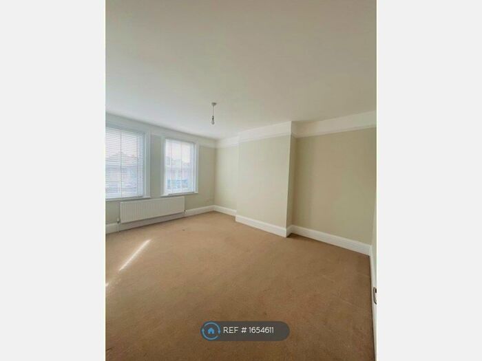 4 Bedroom Maisonette To Rent In Bournemouth Road, Poole, BH14