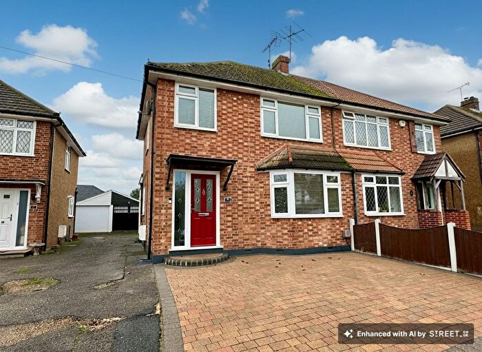 3 Bedroom Semi Detached House For Sale In Stockwell Close, Billericay, CM11