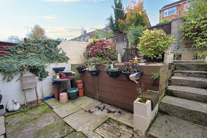 3 Bedroom Terraced House For Sale In Wollaton Avenue, Gedling, Nottingham, NG4