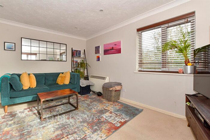 1 Bedroom Flat For Sale In Winchester Court, Southwater, Horsham, West Sussex, RH13