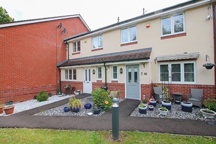 2 Bedroom Terraced House For Sale In Minster Grove, Wokingham, RG41