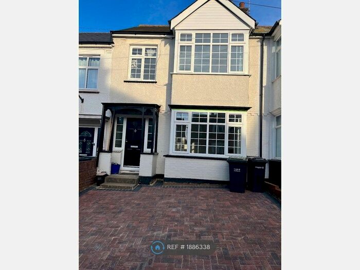 3 Bedroom Terraced House To Rent In Northridge Road, Gravesend, DA12