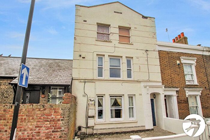 2 Bedroom Flat To Rent In Burrage Place, Woolwich, SE18