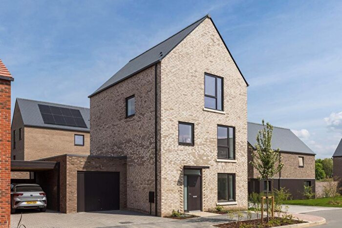 4 Bedroom Detached House For Sale In Newmarket Road, Cambridge, CB5