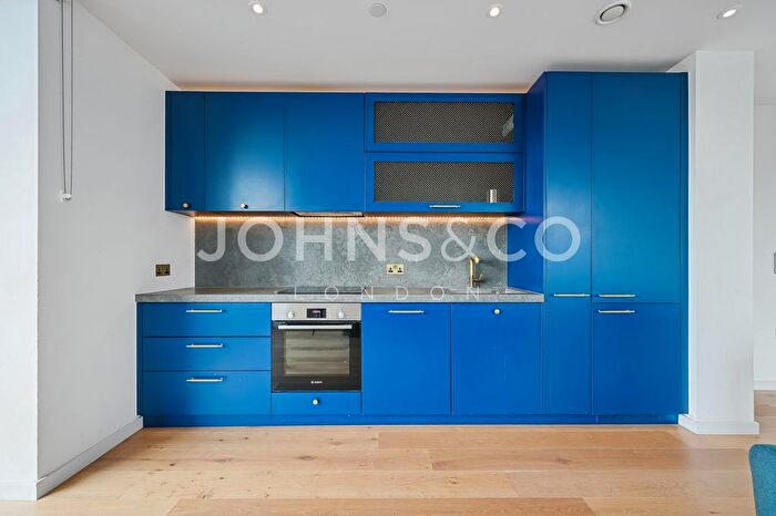 1 Bedroom Flat To Rent In Rendel House, Goodluck Hope, London, E14