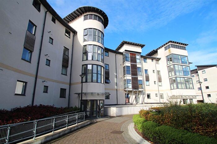 2 Bedroom Flat For Sale In Seacole Crescent, Swindon, SN1