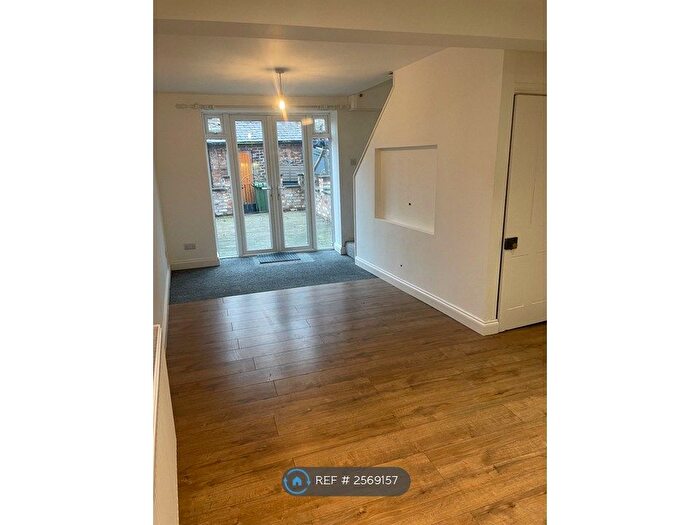 2 Bedroom Terraced House To Rent In Longden Street, Macclesfield, SK10