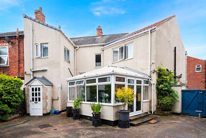 5 Bedroom Terraced House For Sale In Queen Street, Retford, DN22