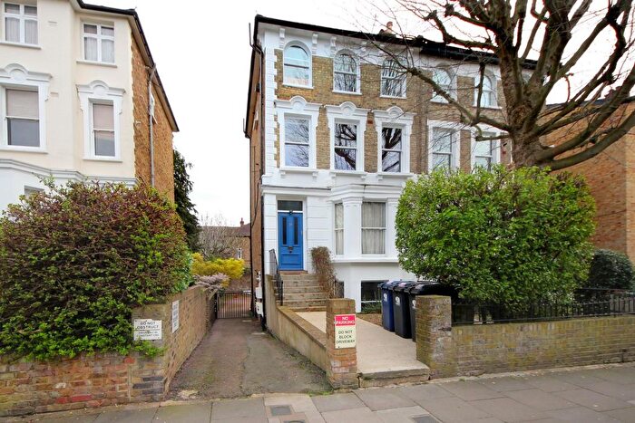 2 Bedroom Flat For Sale In Windsor Road, W5