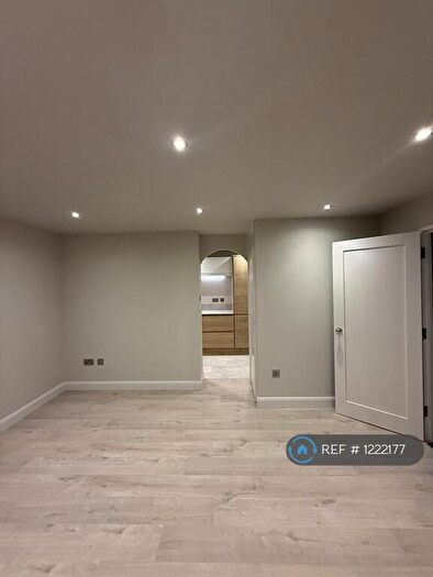 2 Bedroom Flat To Rent In London, London, N9